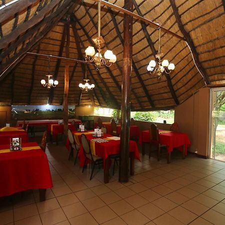 Divundu Guest House Exterior photo
