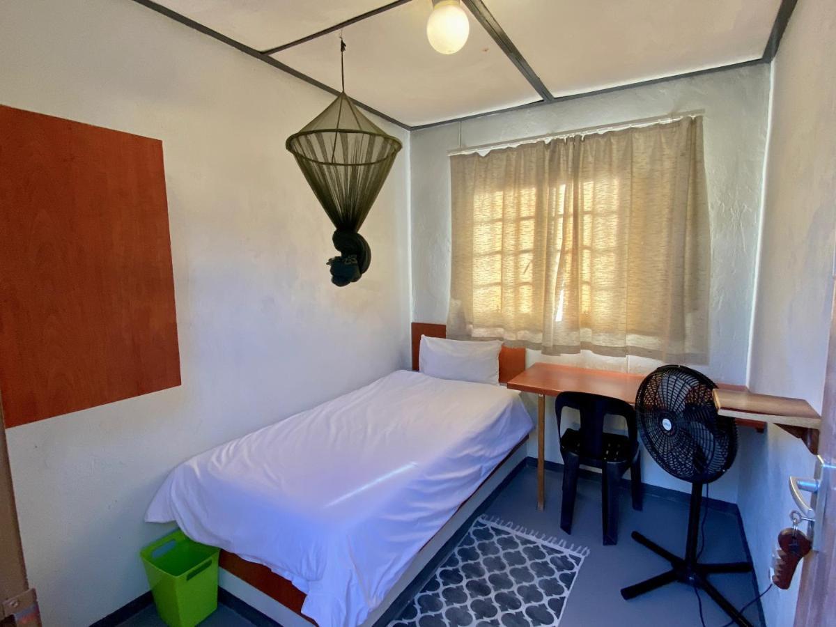 Divundu Guest House Exterior photo