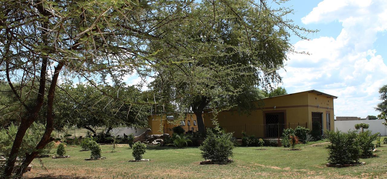 Divundu Guest House Exterior photo