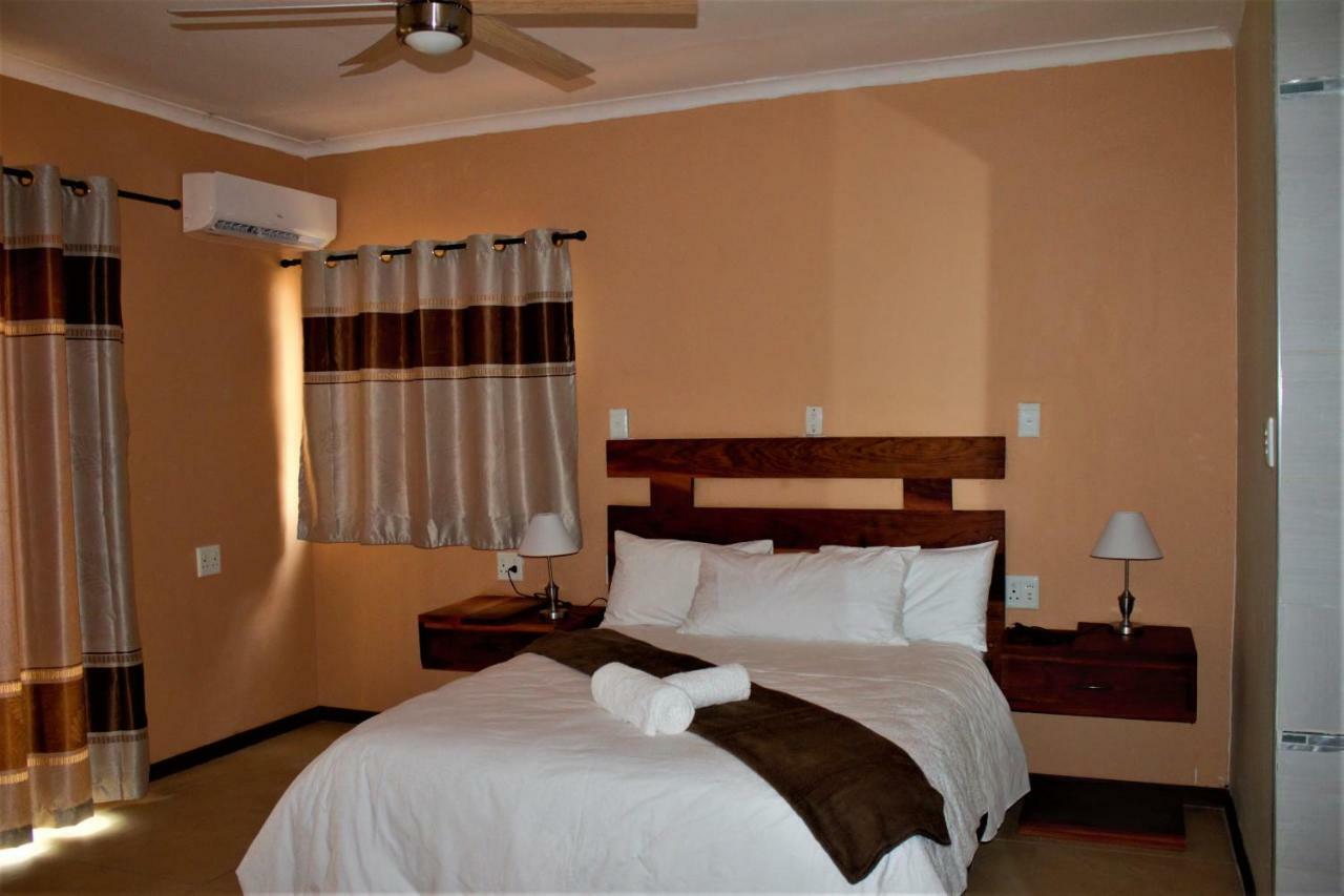 Divundu Guest House Exterior photo